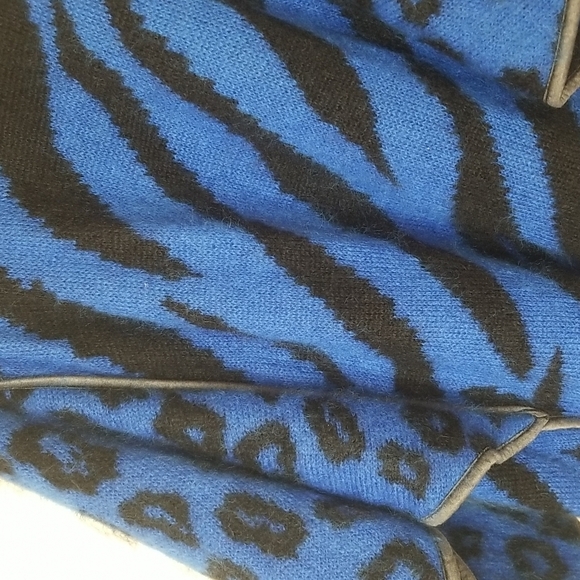 ESCANDA Superkid 100% mohair Vintage poncho. - Picture 5 of 6